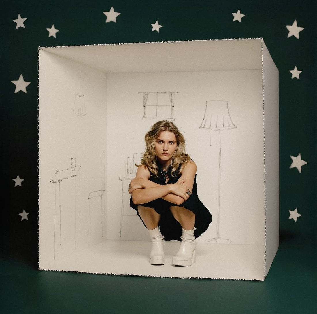 Magda on the cover of her new LP 'Pflaster'