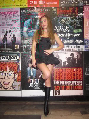 “I Have a Sparkle” - In Conversation with Hunter Daily on Tour, Self-Love, and Making Music