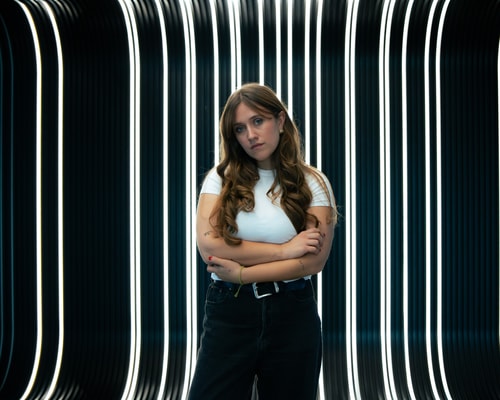 Lighting Up the Scene: Muryel on Music, Emotion and her Debut-EP "House of Fire" 